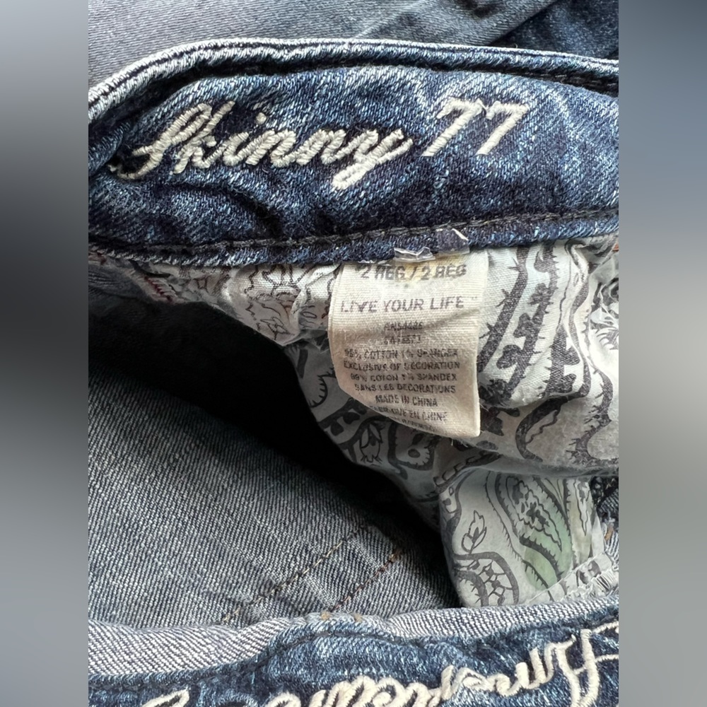 American Eagle Skinny 77 light/medium wash distressed skinny jeans - Picture 5 of 7